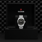 Ranger 39mm - Black on Bracelet