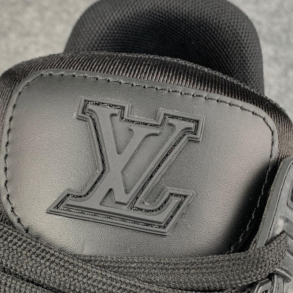 LV Trainer 'Black Monochrome'