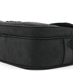 Taurillon Monogram S Lock Messenger Black